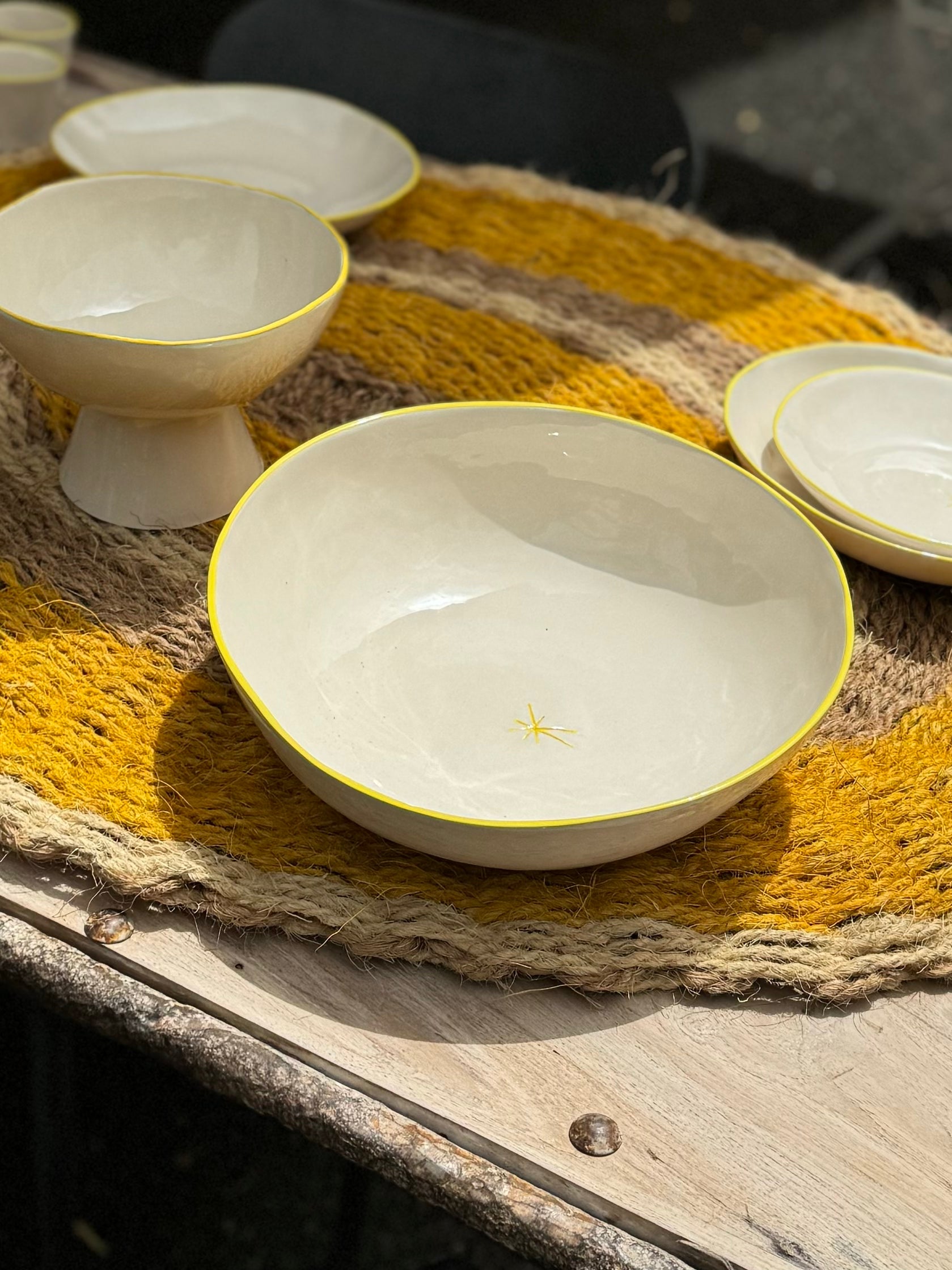 Large salad bowl "the sun is on the plate"