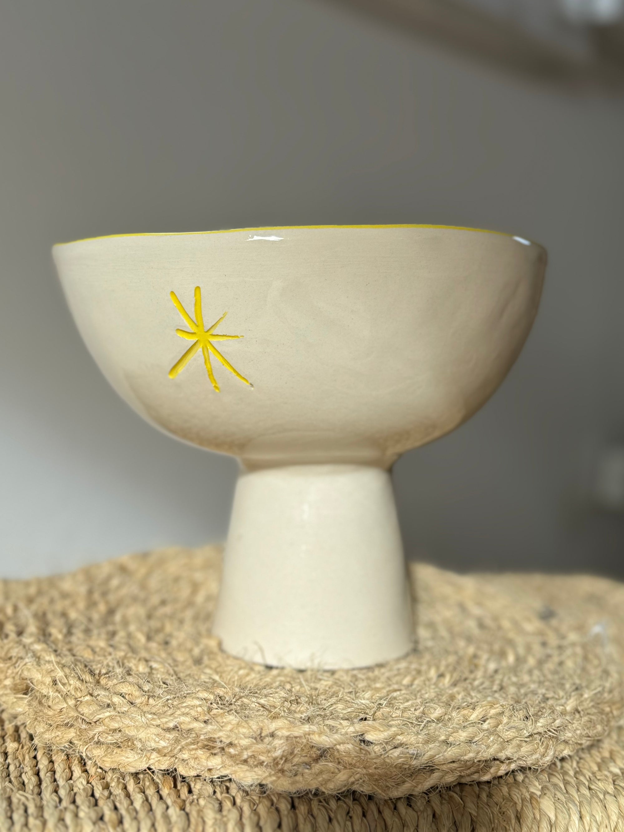 Serving bowl "the sun is on the plate" thin foot