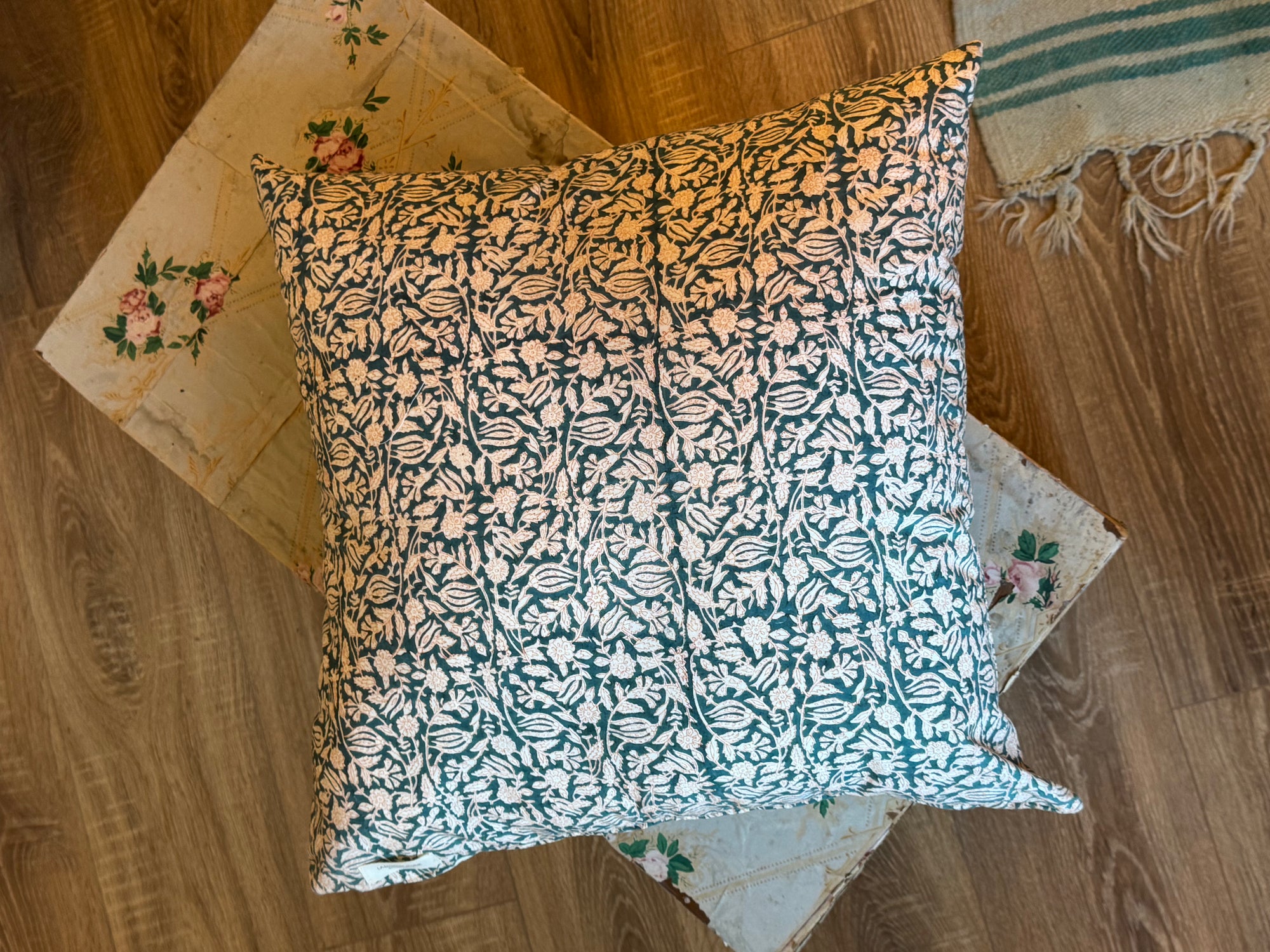 coussin en coton Imprimé fleurs 2