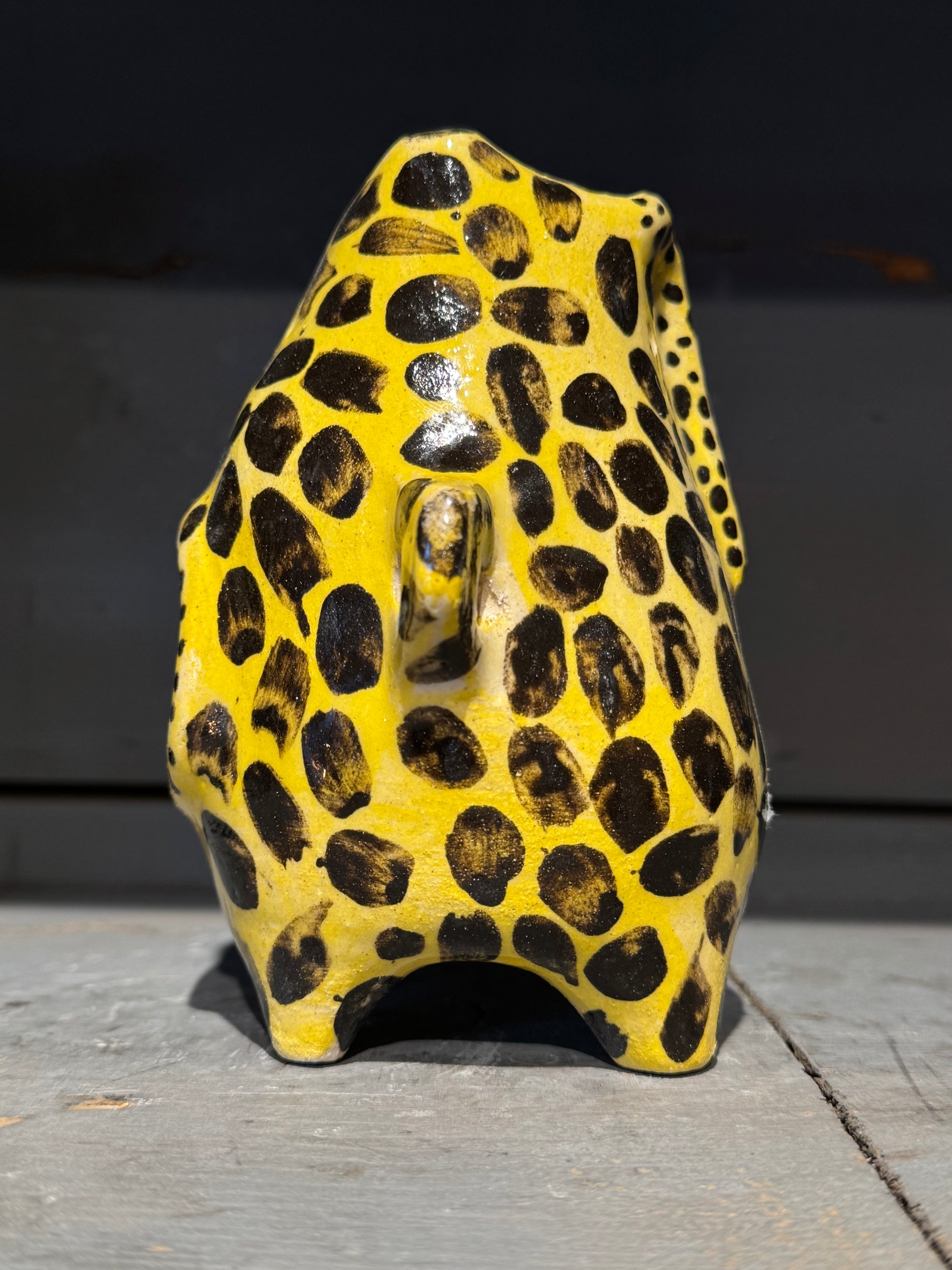 Mini Monstre noir et jaune par Vincent Verdé