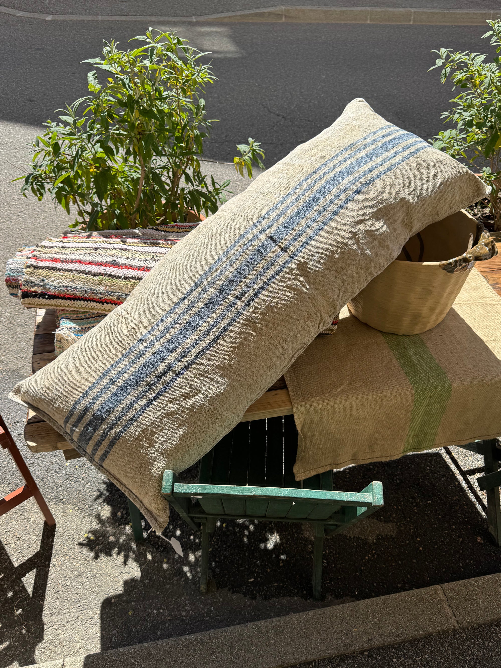 Coussin en chanvre rayé bleu XXL